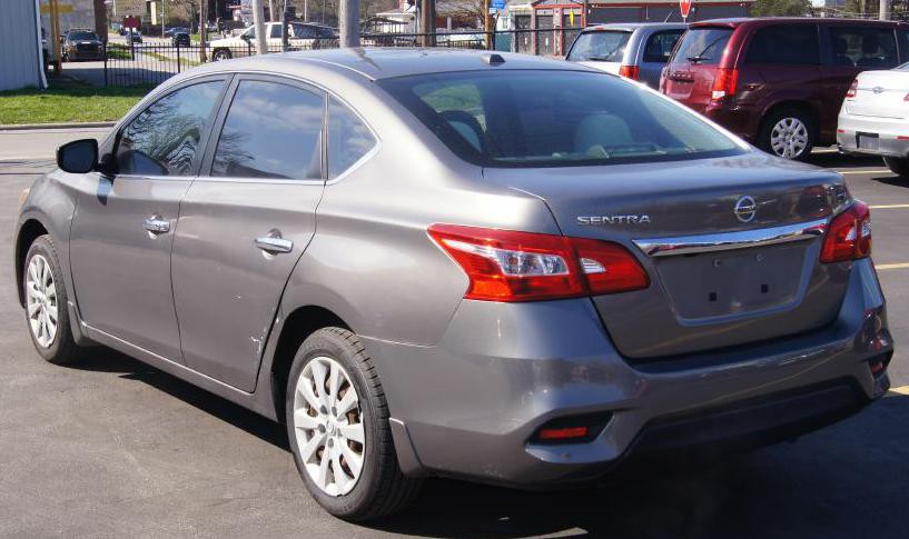 2016 Nissan Sentra Image 4