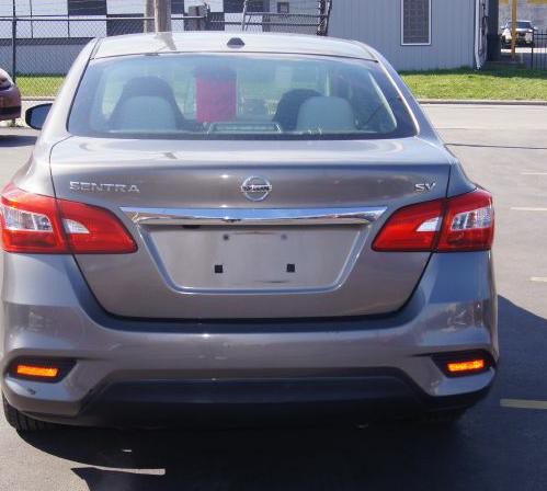 2016 Nissan Sentra Image 5