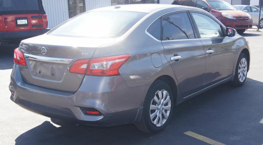 2016 Nissan Sentra Image 6