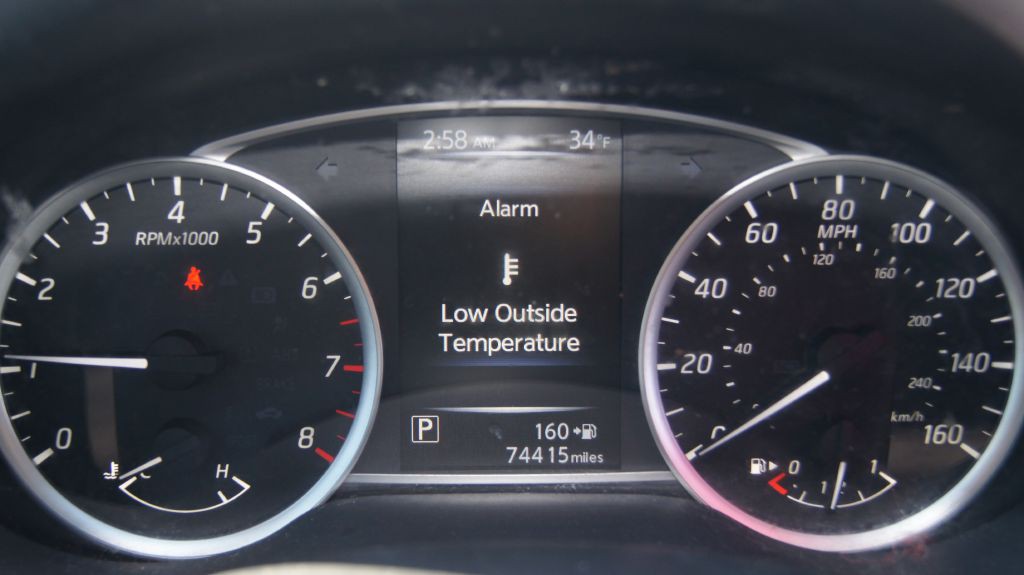 2016 Nissan Sentra Image 8