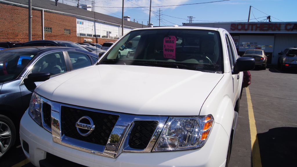 2016 Nissan Frontier Image 9