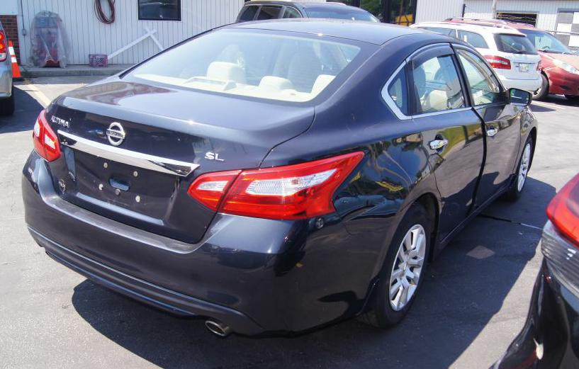 2017 Nissan Altima Image 4
