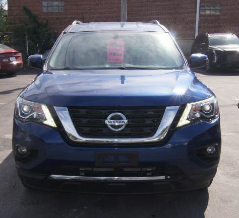 2018 Nissan Pathfinder Image 2