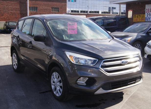 2017 Ford Escape Image 2
