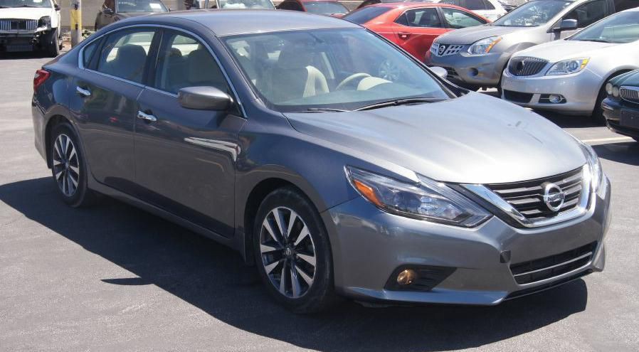 2017 Nissan Altima Image 1