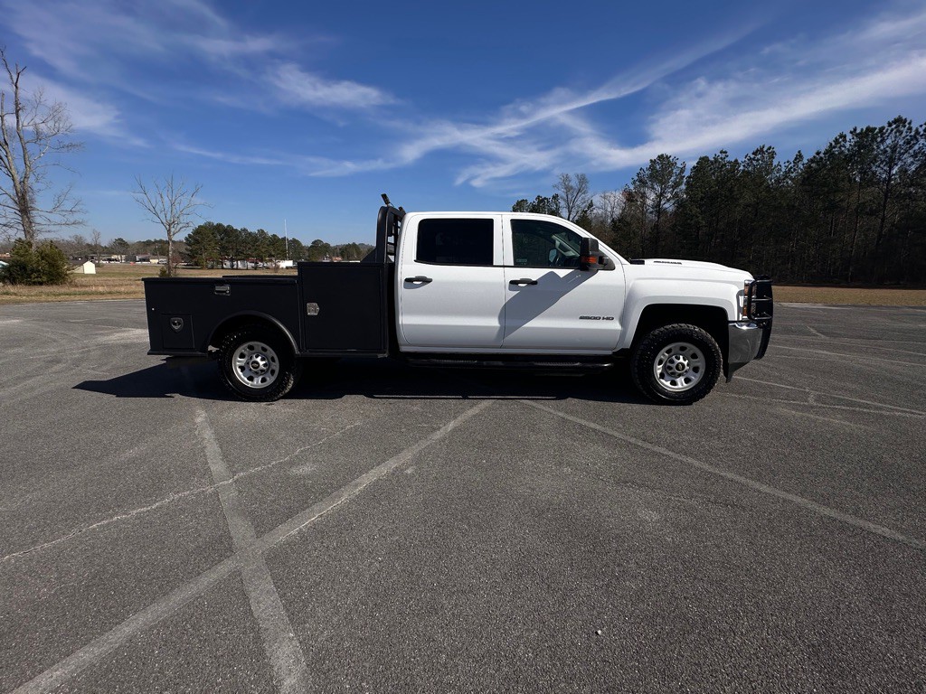 2018 Chevrolet Silverado 1500 Image 2