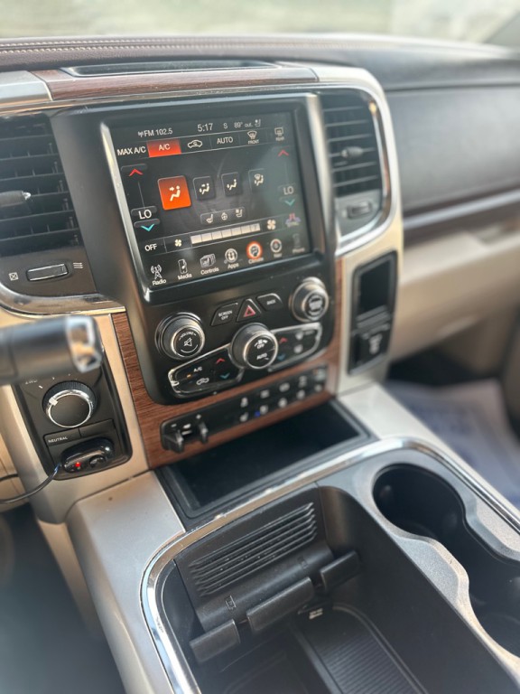 2017 RAM 3500 Image 11