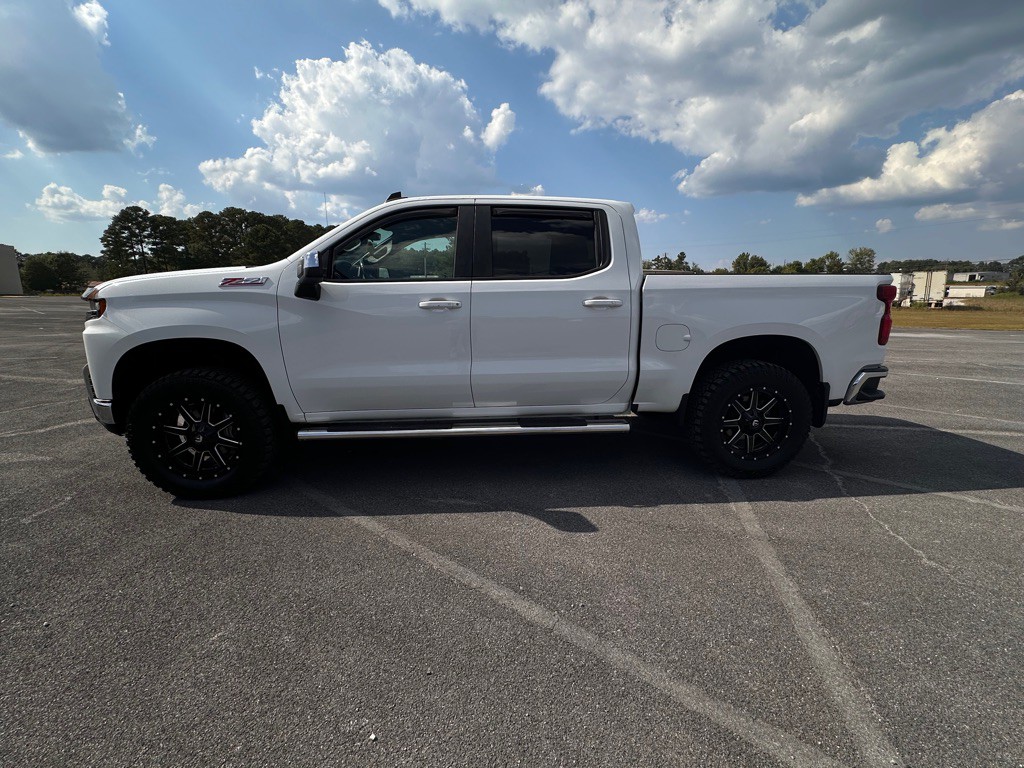 2019 Chevrolet Silverado 1500 Image 3