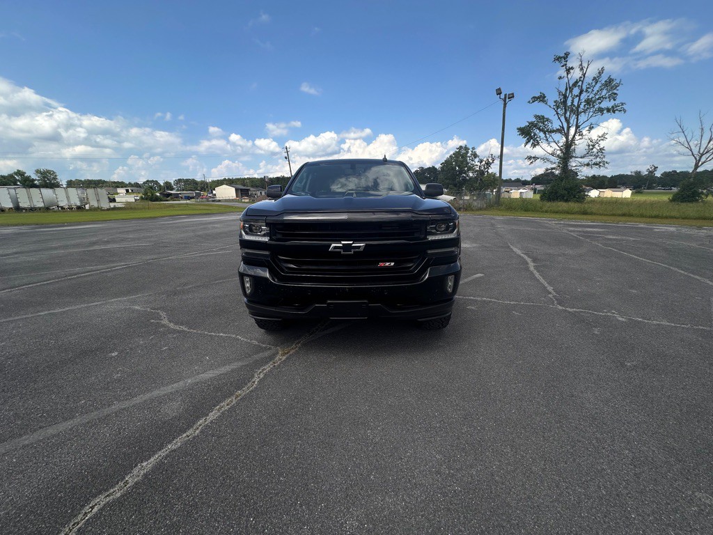 2017 Chevrolet Silverado 1500 Image 2