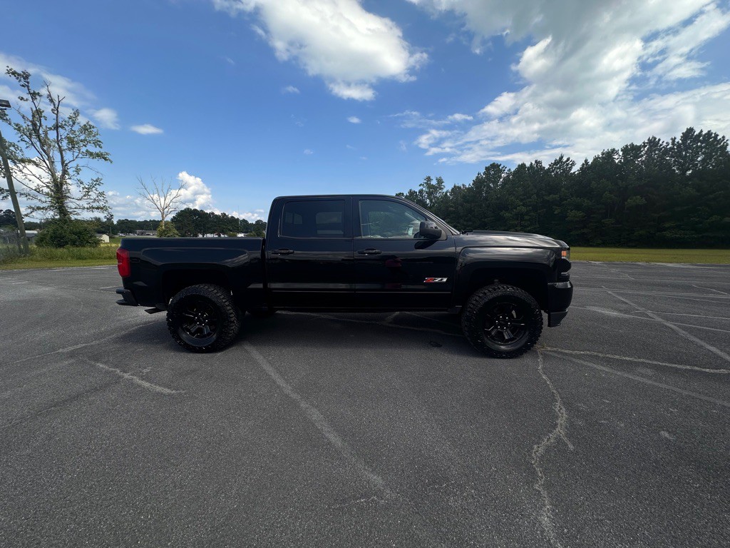 2017 Chevrolet Silverado 1500 Image 4