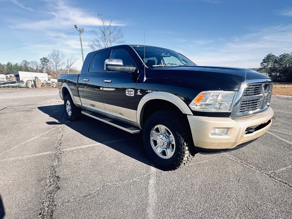 2011 Dodge Ram 3500 Image 2