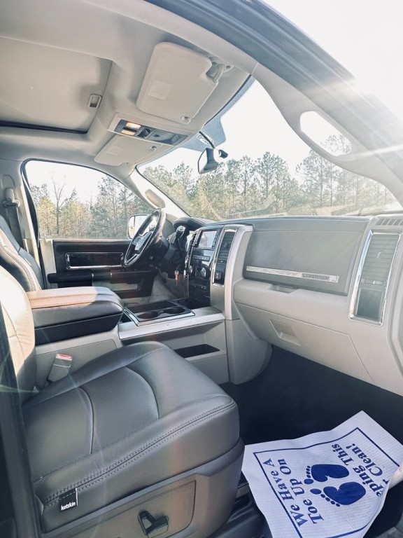 2011 Dodge Ram 3500 Image 6