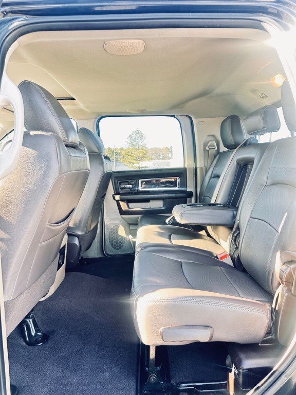 2011 Dodge Ram 3500 Image 7