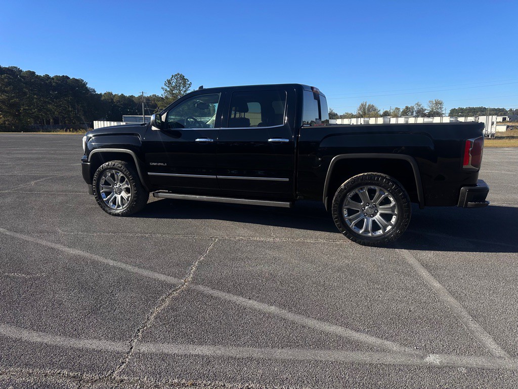 2018 GMC Sierra Image 4