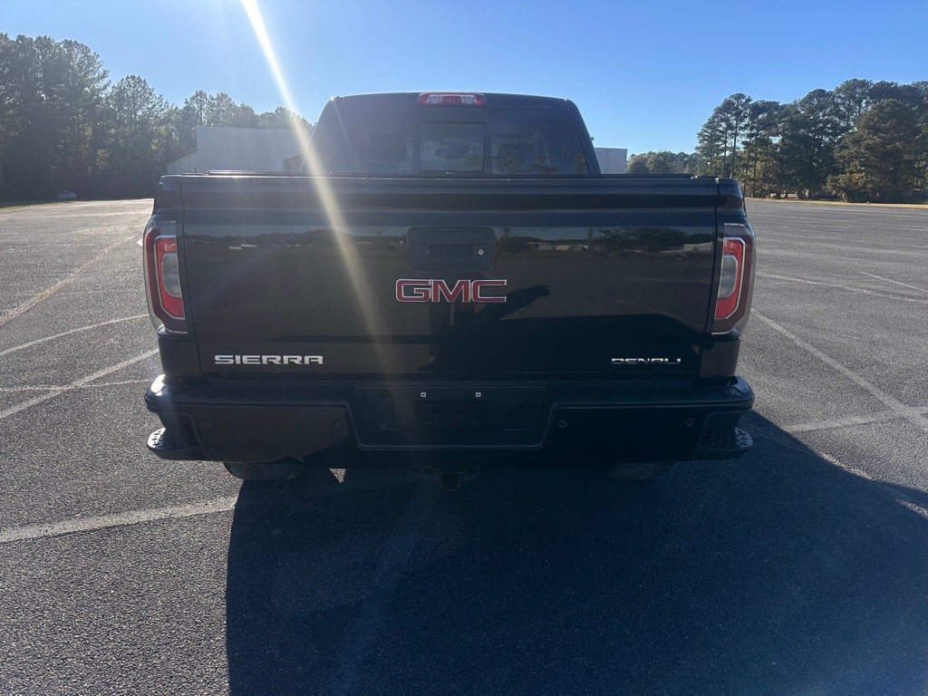 2018 GMC Sierra Image 8