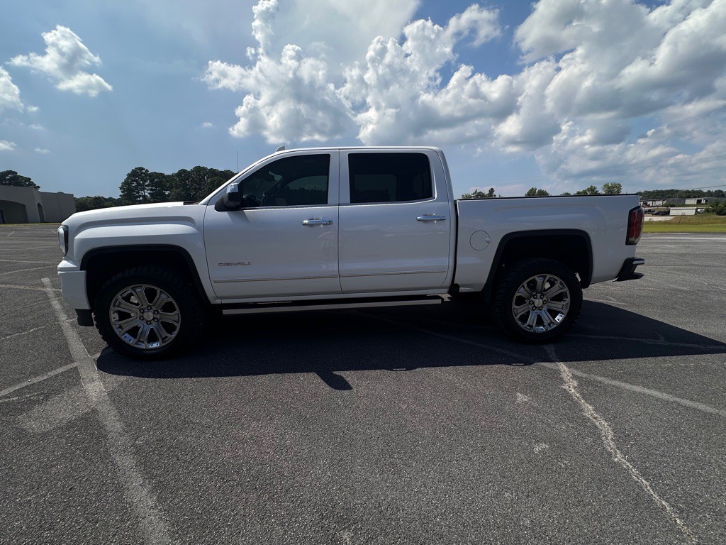 2018 GMC Sierra Image 3