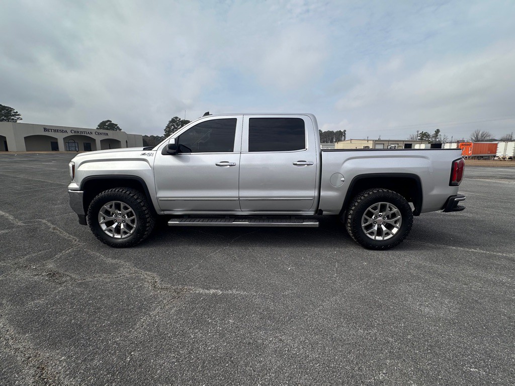 2017 GMC Sierra Image 3