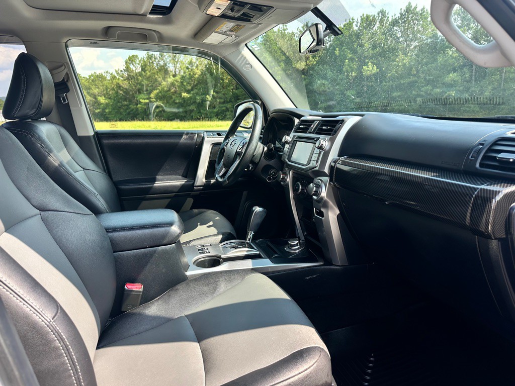 2018 Toyota 4Runner Image 12