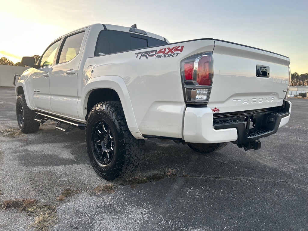 2020 Toyota Tacoma Image 3
