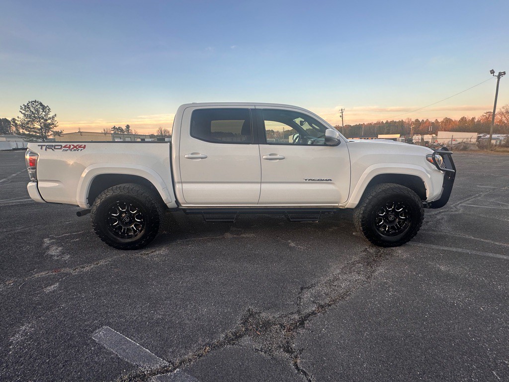 2020 Toyota Tacoma Image 5