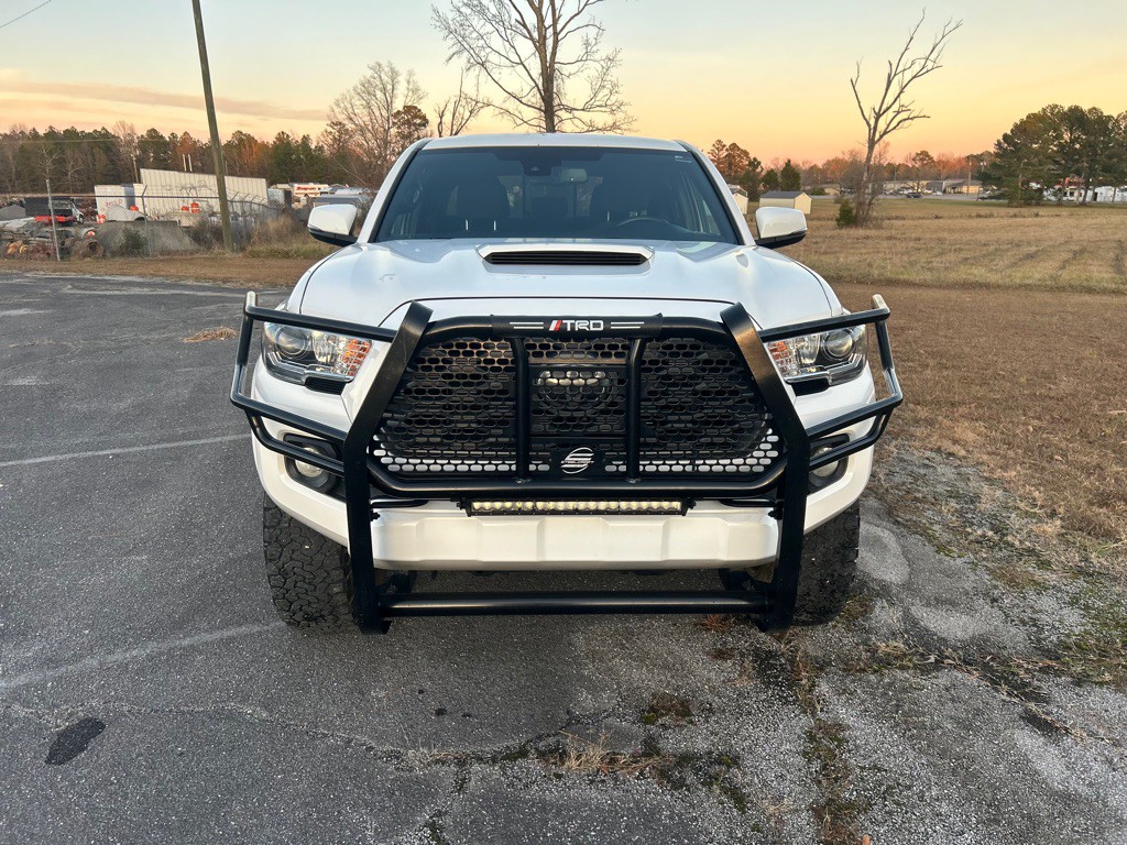 2020 Toyota Tacoma Image 8