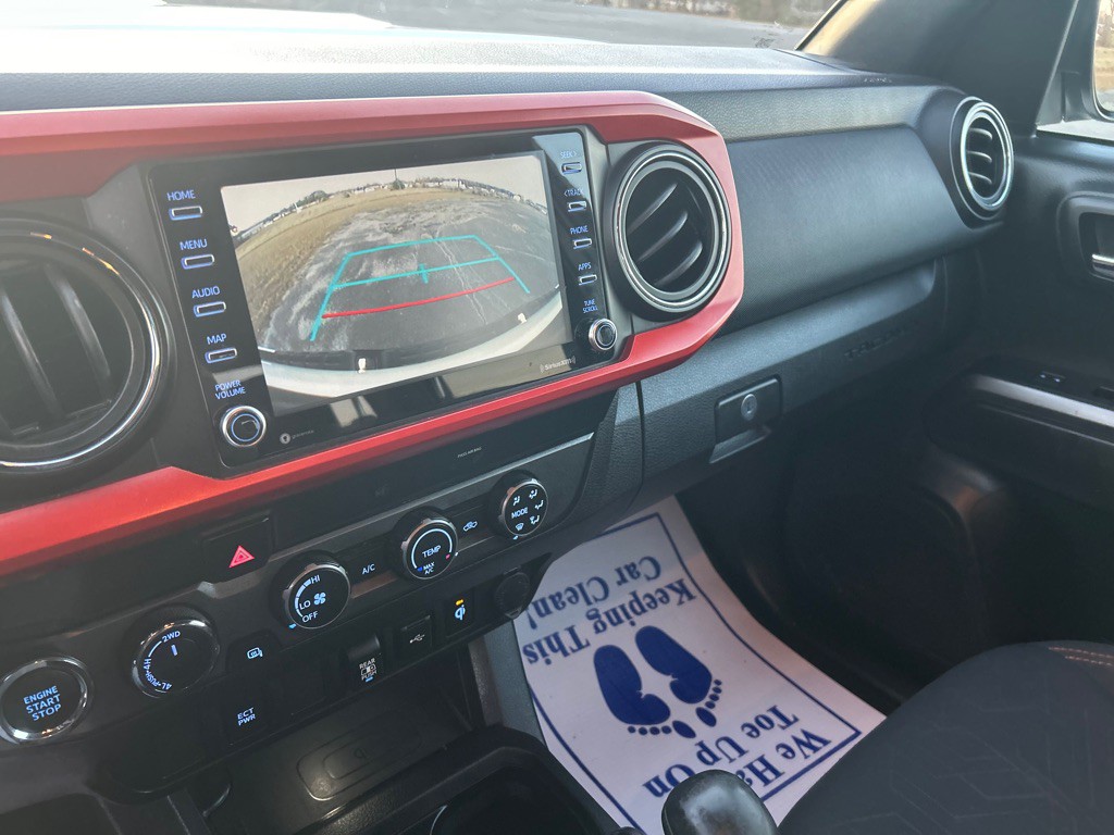 2020 Toyota Tacoma Image 13