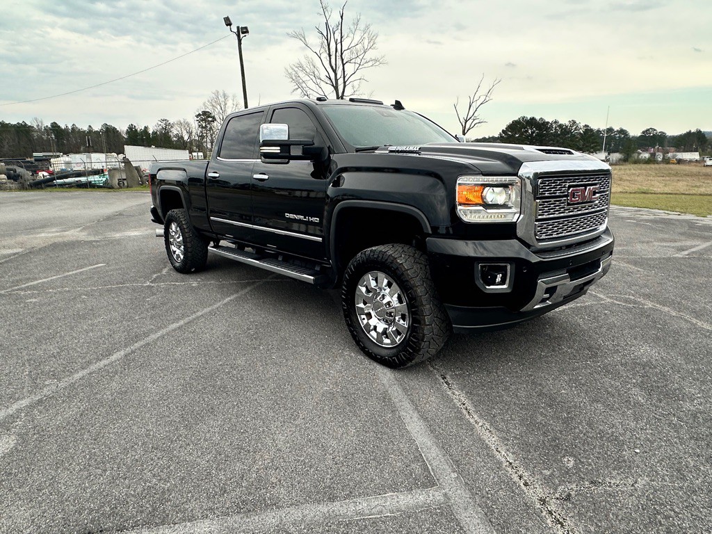 2018 GMC Sierra Image 1