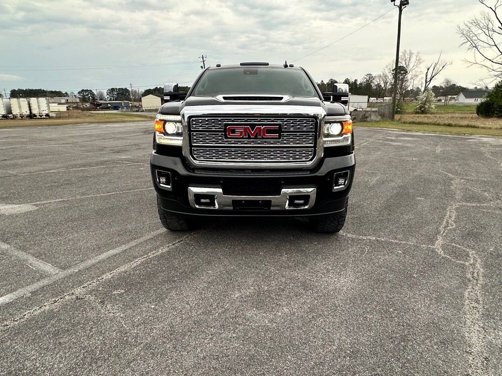 2018 GMC Sierra Image 3
