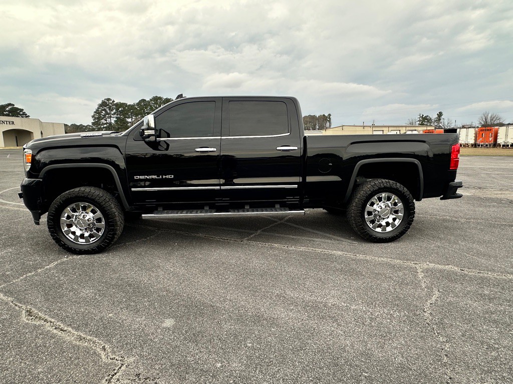 2018 GMC Sierra Image 5