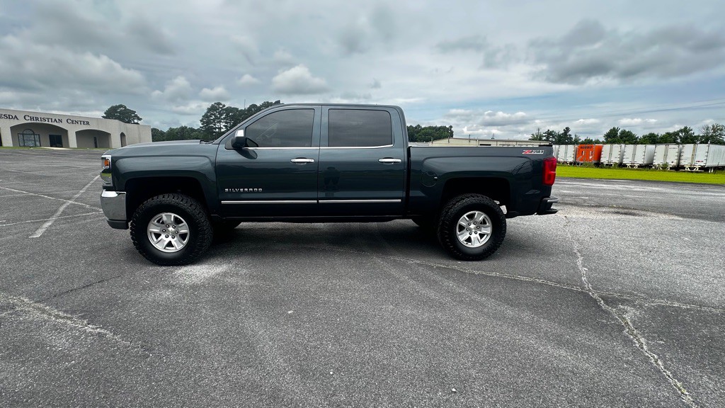 2018 Chevrolet Silverado 1500 Image 3