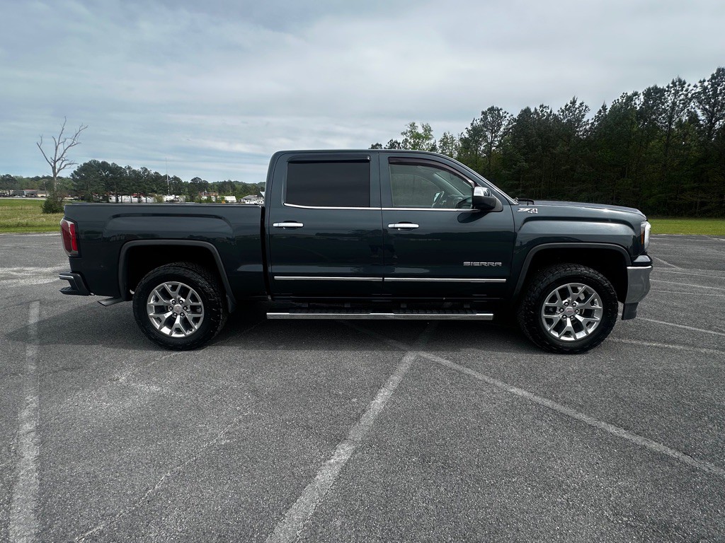 2017 GMC Sierra Image 3
