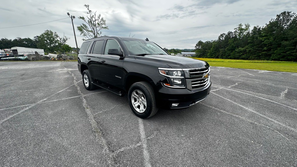 2017 Chevrolet Tahoe Image 2