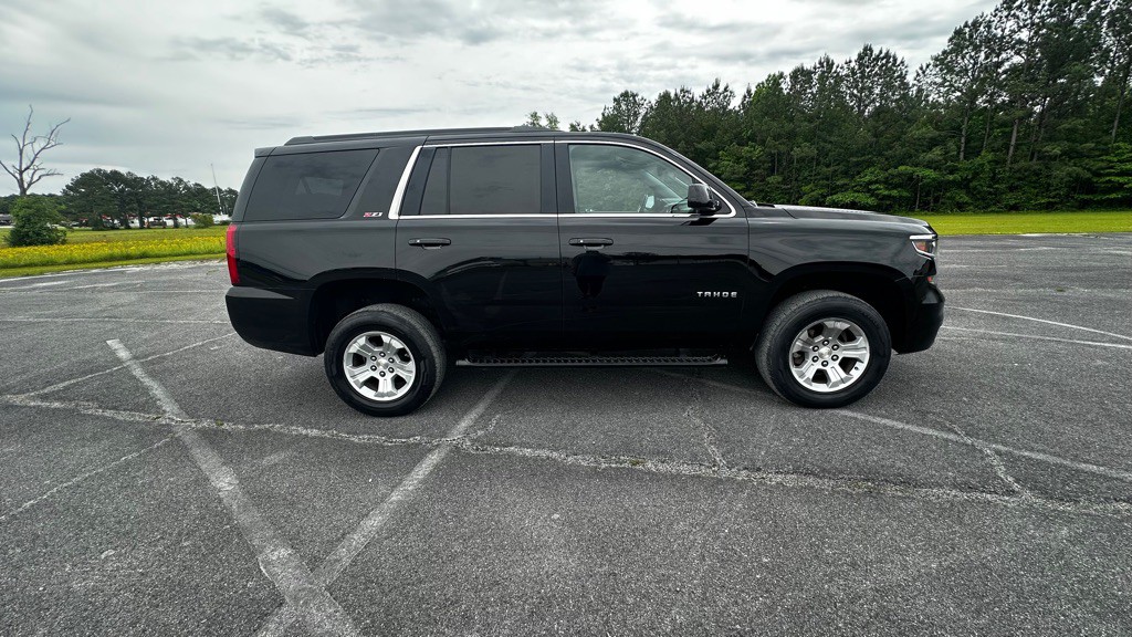 2017 Chevrolet Tahoe Image 4