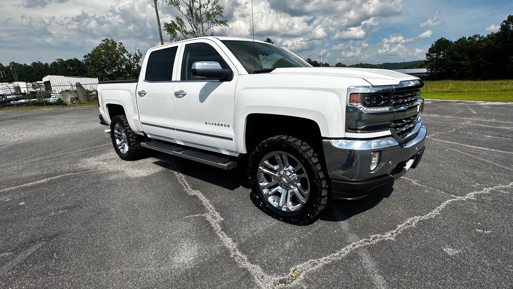 2018 Chevrolet Silverado 1500 Image 2