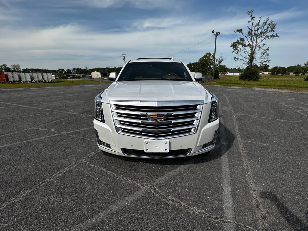 2017 Cadillac Escalade Image 5