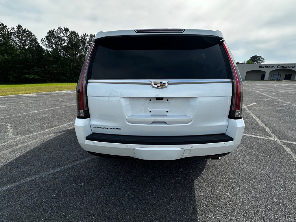 2017 Cadillac Escalade Image 6