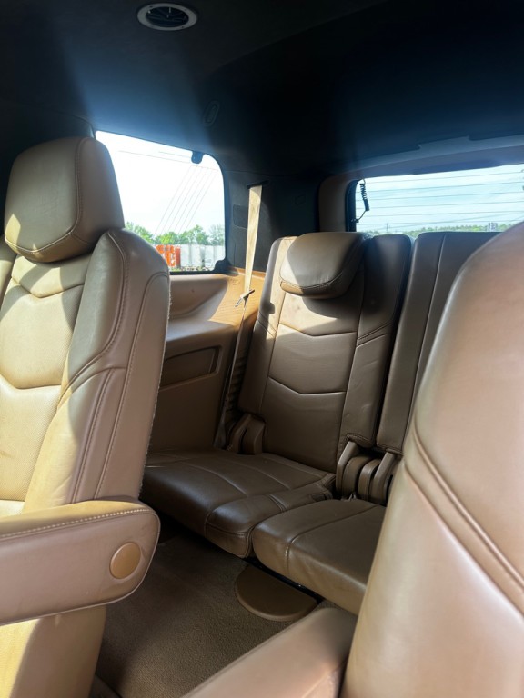 2017 Cadillac Escalade Image 7