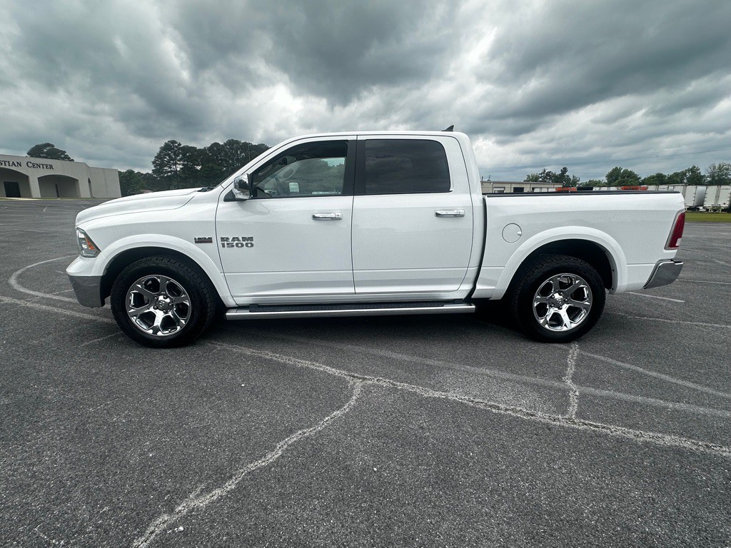 2017 RAM 1500 Image 3