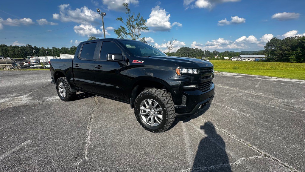 2020 Chevrolet Silverado 1500 Image 2