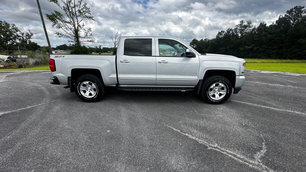 2017 Chevrolet Silverado 1500 Image 4
