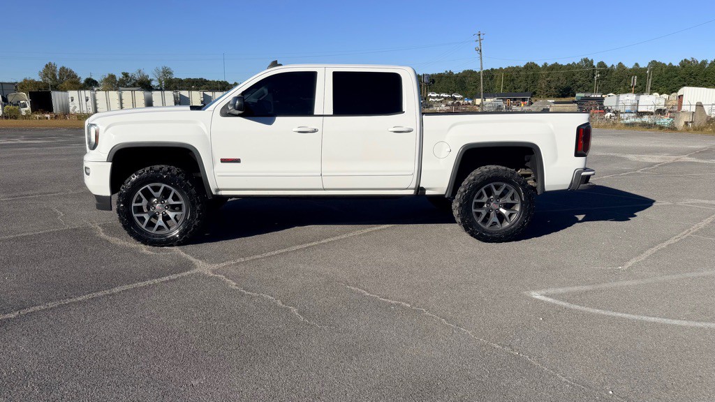 2017 GMC Sierra Image 4