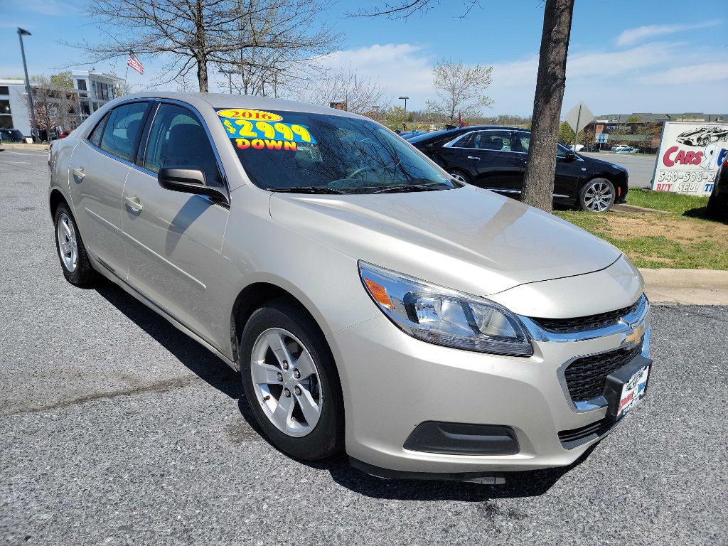 2016 Chevrolet Malibu Image 1