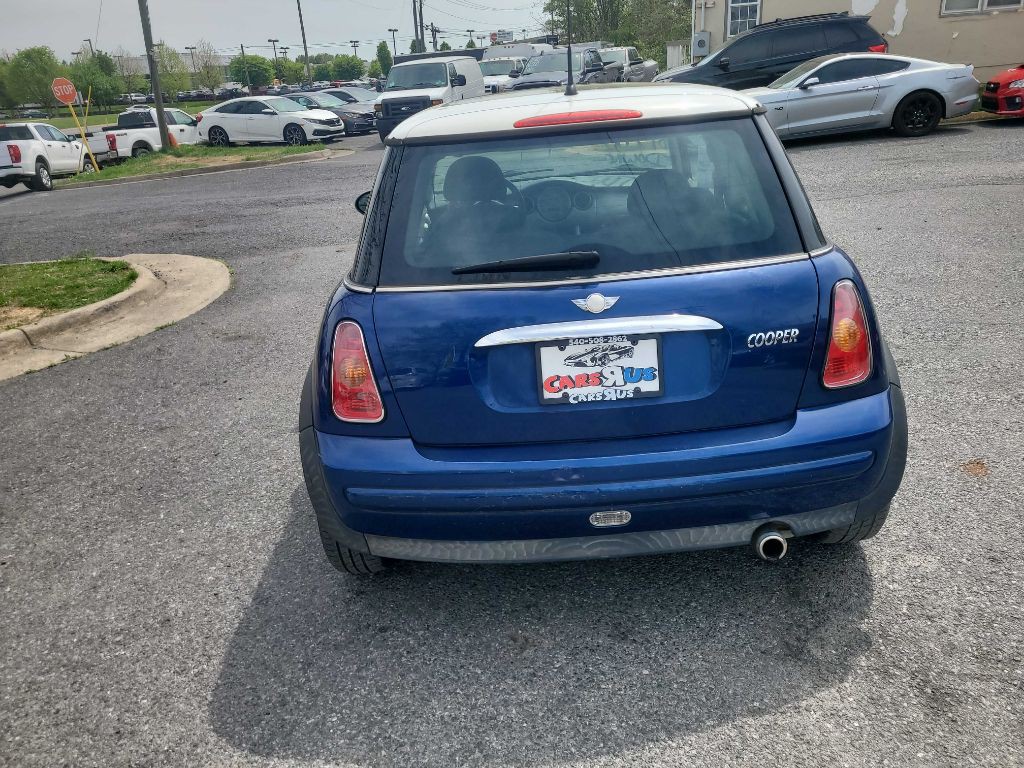 2004 MINI Cooper Image 2