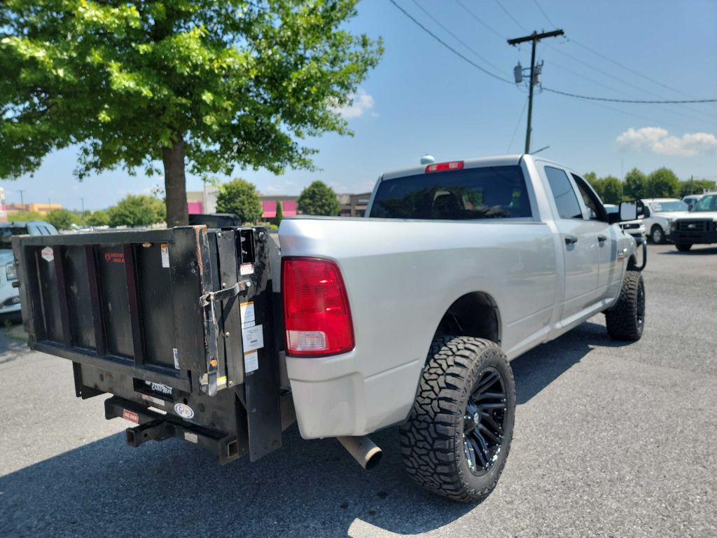 2017 RAM 3500 Image 7
