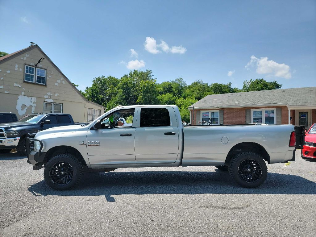 2017 RAM 3500 Image 4
