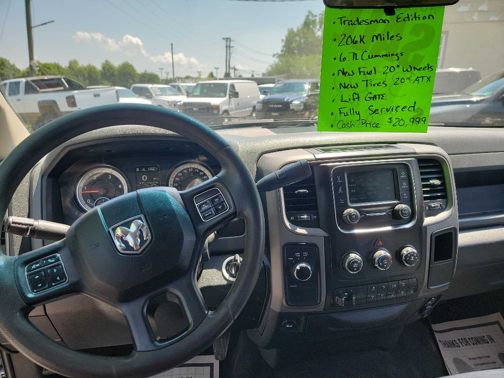 2017 RAM 3500 Image 11