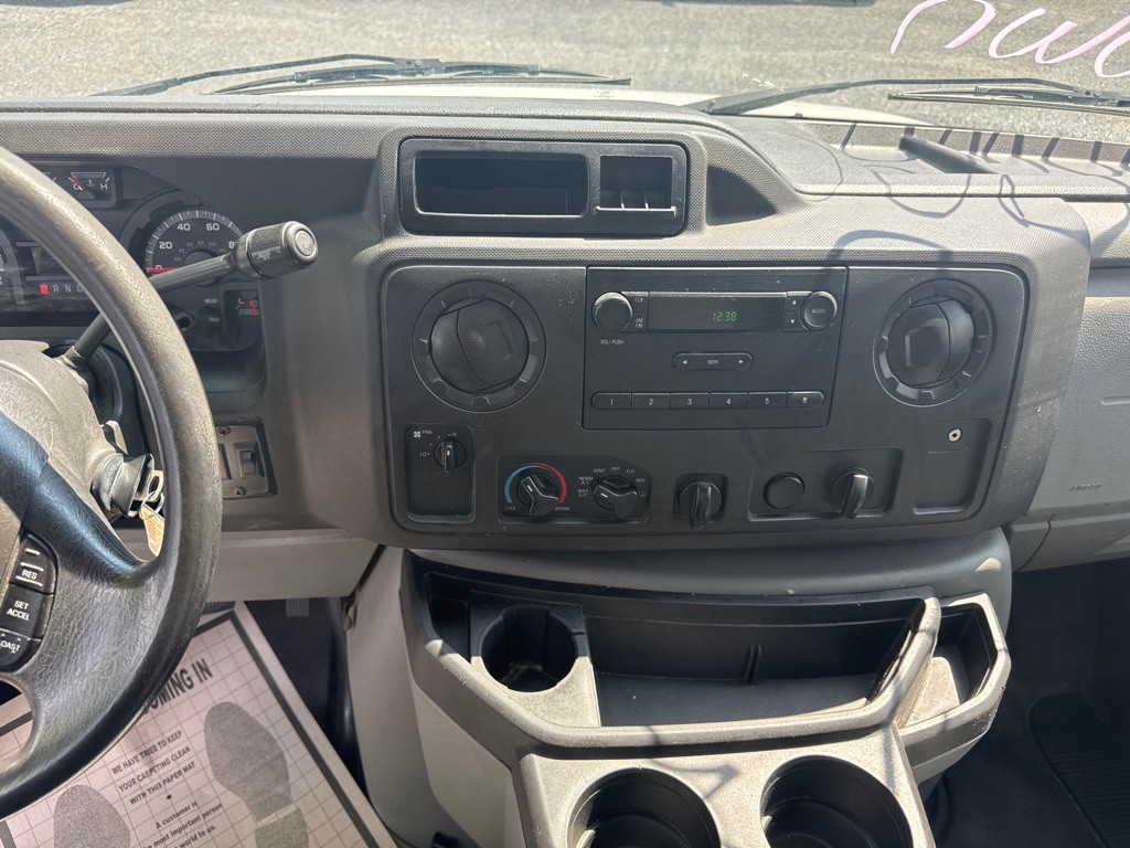2013 Ford Econoline Image 6