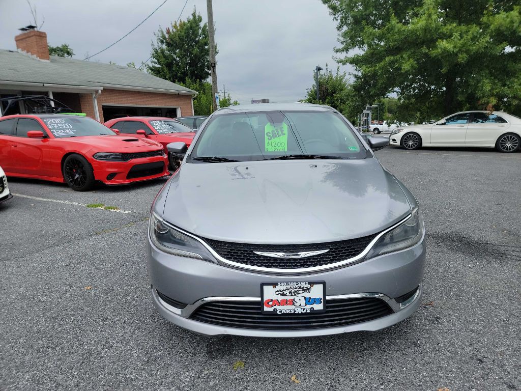 2015 Chrysler 200 Image 2