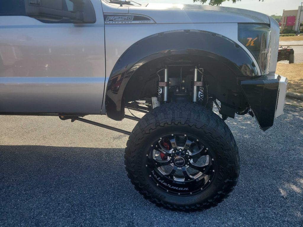 2011 Ford F-250 Image 4