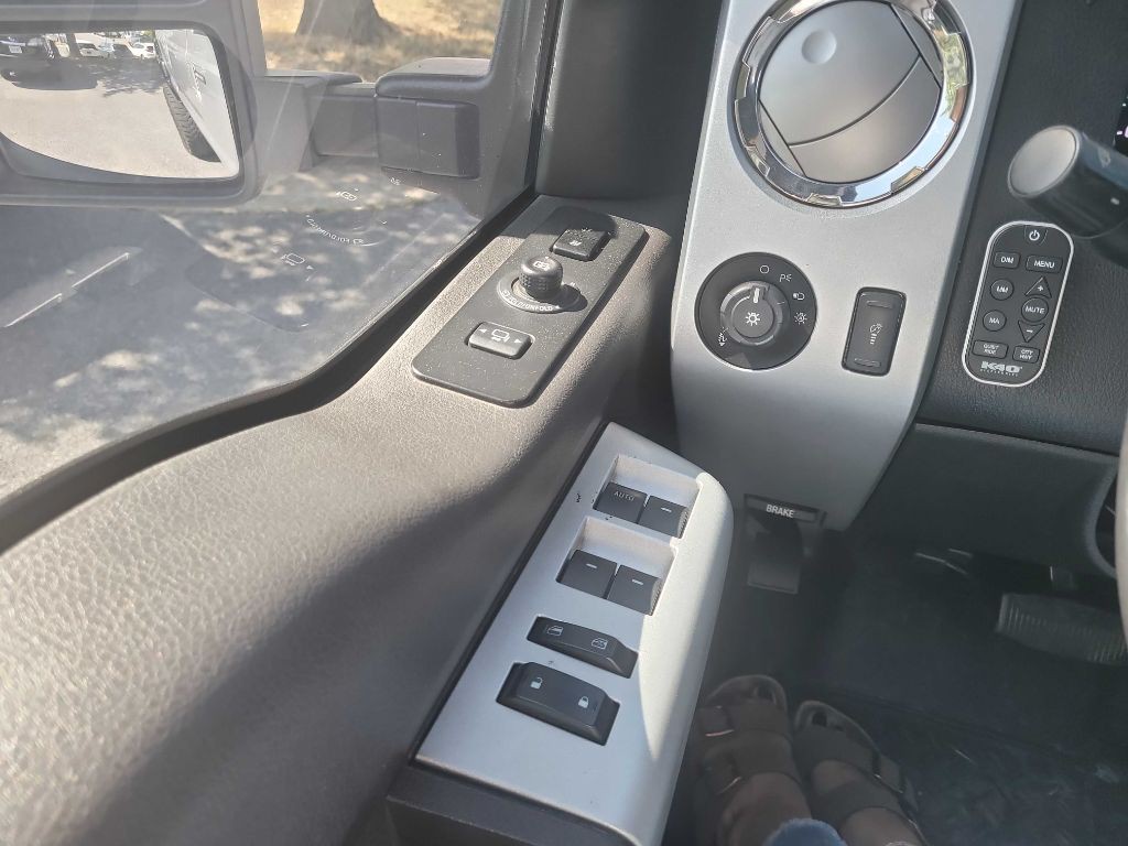 2011 Ford F-250 Image 20
